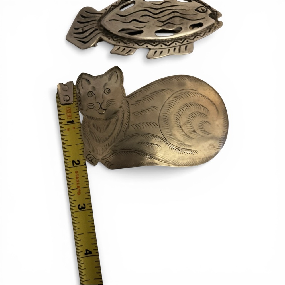 Vintage Hair Clips Lot Of 3 Barrette Etched Metal Cat FIsh Celestial folk art - Picture 10 of 13